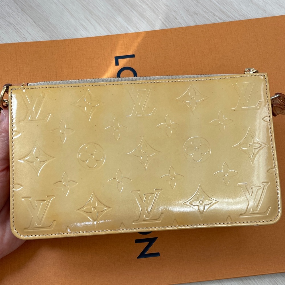 Louis Vuitton Lexington - Picture 14 of 16